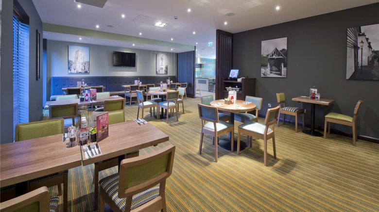 <b>Premier Inn Sevenoaks Restaurant</b>. Images powered by <a href="https://iceportal.shijigroup.com/" title="IcePortal" target="_blank">IcePortal</a>.