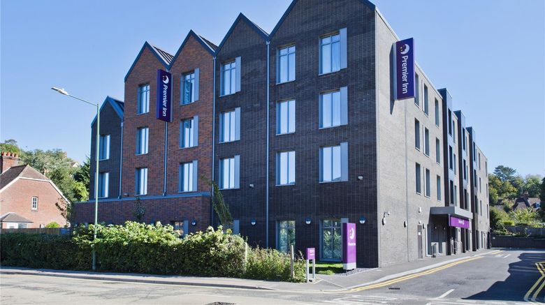 <b>Premier Inn Sevenoaks Exterior</b>. Images powered by <a href="https://iceportal.shijigroup.com/" title="IcePortal" target="_blank">IcePortal</a>.