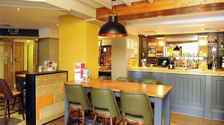 <b>Premier Inn Petersfield Restaurant</b>. Images powered by <a href="https://iceportal.shijigroup.com/" title="IcePortal" target="_blank">IcePortal</a>.