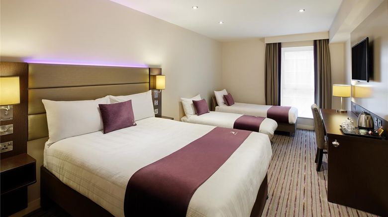 <b>Premier Inn Stoke on Trent Room</b>. Images powered by <a href="https://iceportal.shijigroup.com/" title="IcePortal" target="_blank">IcePortal</a>.