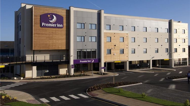 Premier Inn Newton Abbott Exterior