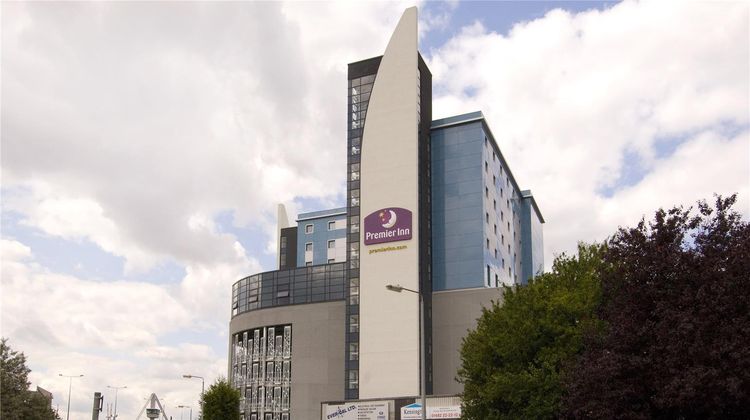Premier Inn Hull City Centre Exterior