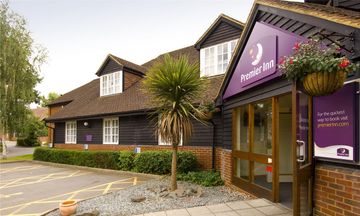 Premier Inn Woking West (A324)