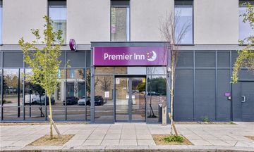 Premier Inn Central (Avebury Blvd)