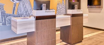 Premier Inn Central (Avebury Blvd) Lobby