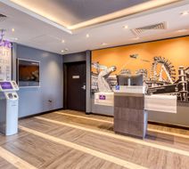 Premier Inn Bristol Parkway (M32) Lobby