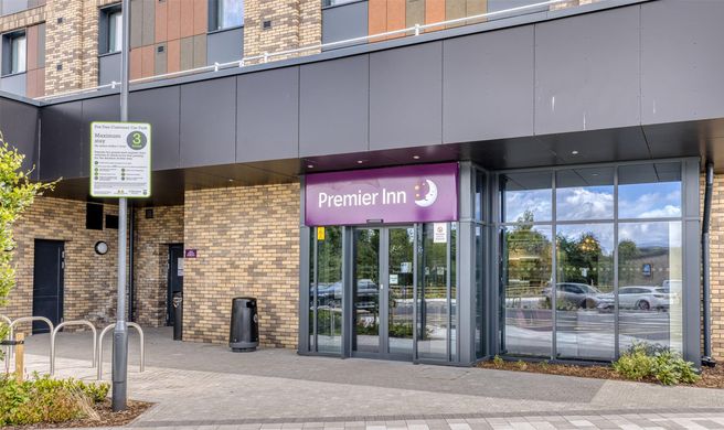 Premier Inn Bristol Parkway (M32) Exterior