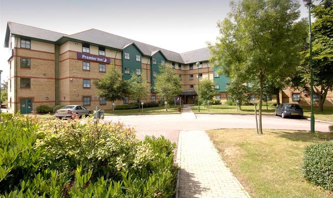 Premier Inn Luton Airport Exterior