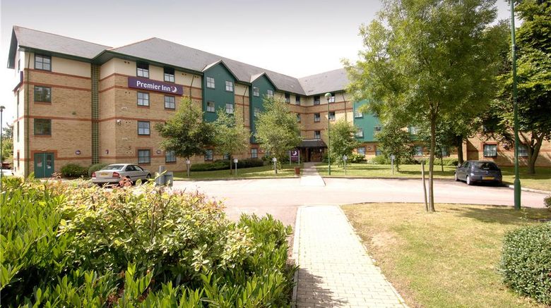 <b>Premier Inn Luton Airport Exterior</b>. Images powered by <a href="https://iceportal.shijigroup.com/" title="IcePortal" target="_blank">IcePortal</a>.