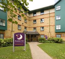 Premier Inn Luton Airport Exterior