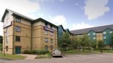 <b>Premier Inn Luton Airport Exterior</b>. Images powered by <a href="https://iceportal.shijigroup.com/" title="IcePortal" target="_blank">IcePortal</a>.