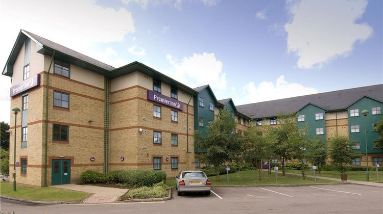 Premier Inn Luton Airport Exterior