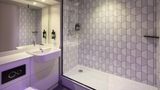 <b>Premier Inn Luton Airport Room</b>. Images powered by <a href="https://iceportal.shijigroup.com/" title="IcePortal" target="_blank">IcePortal</a>.