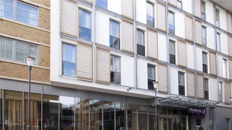 <b>Premier Inn London Greenwich Exterior</b>. Images powered by <a href="https://iceportal.shijigroup.com/" title="IcePortal" target="_blank">IcePortal</a>.