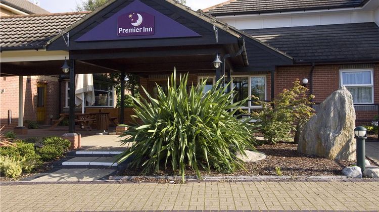 Premier Inn Bristol South Exterior
