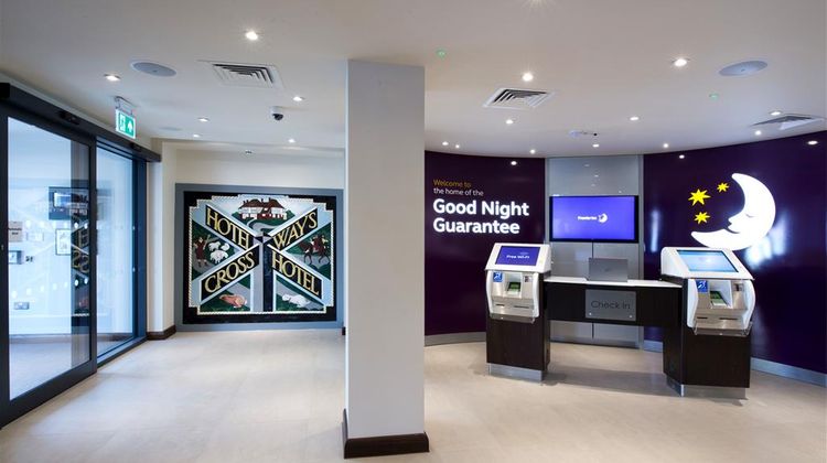 Premier Inn London Eltham Lobby