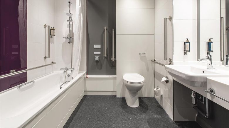 <b>Premier Inn Watford (Croxley Green) Room</b>. Images powered by <a href="https://iceportal.shijigroup.com/" title="IcePortal" target="_blank">IcePortal</a>.