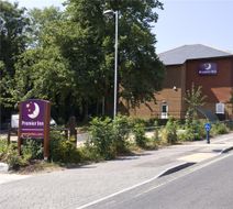 Premier Inn Portsmouth (Horndean) Exterior