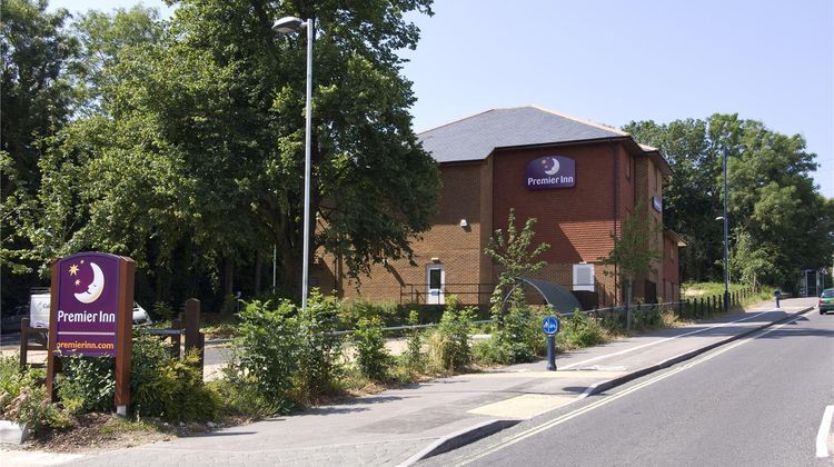 Premier Inn Portsmouth (Horndean) Exterior