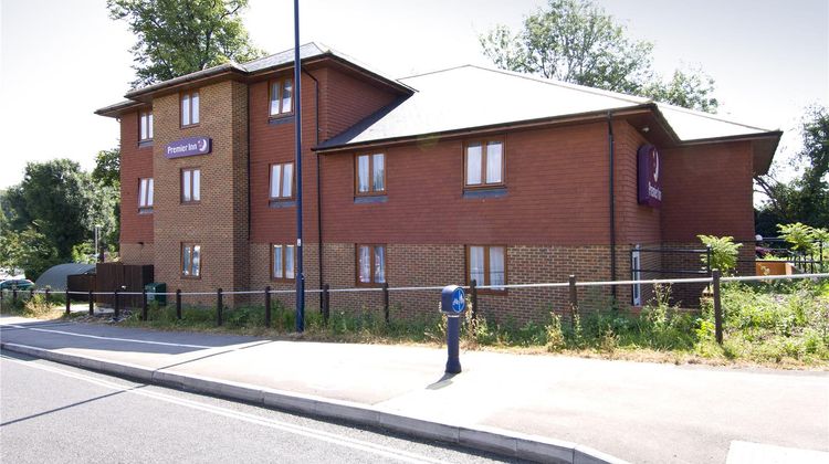 Premier Inn Portsmouth (Horndean) Exterior