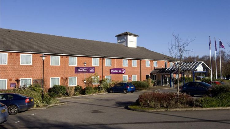 Premier Inn Pontypool Exterior