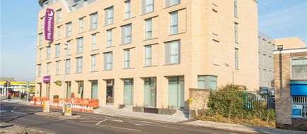 Premier Inn Cambridge City East Exterior