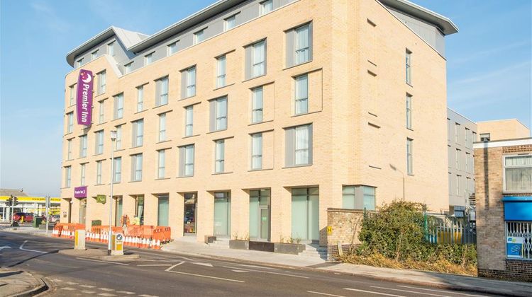 Premier Inn Cambridge City East Exterior
