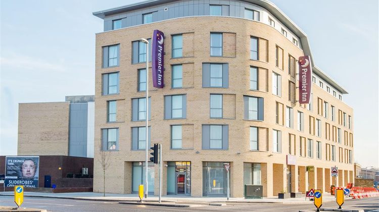 Premier Inn Cambridge City East Exterior