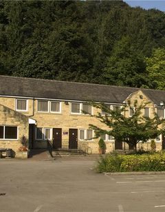Premier Inn Halifax South (A629)