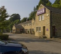 Premier Inn Halifax South (A629) Exterior