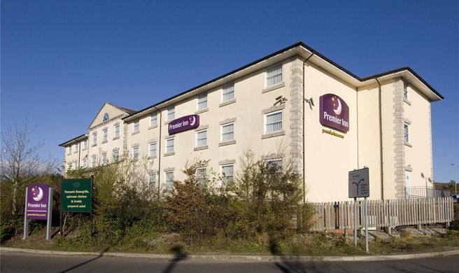 Premier Inn Bridgend Central Exterior