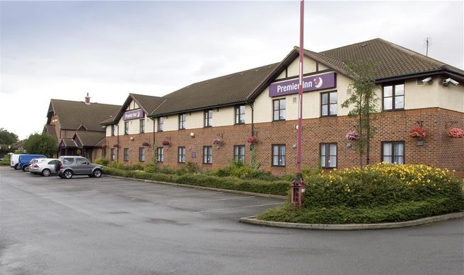 Premier Inn Grimsby Exterior