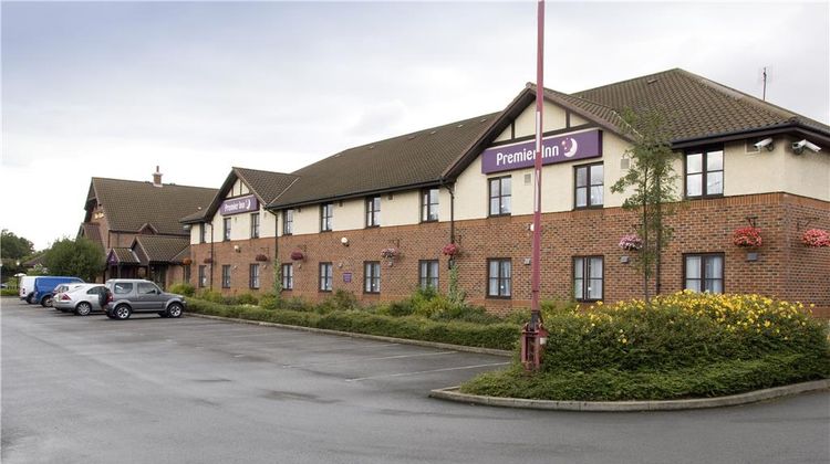 Premier Inn Grimsby Exterior