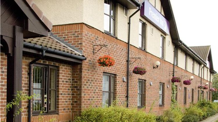 Premier Inn Grimsby Exterior