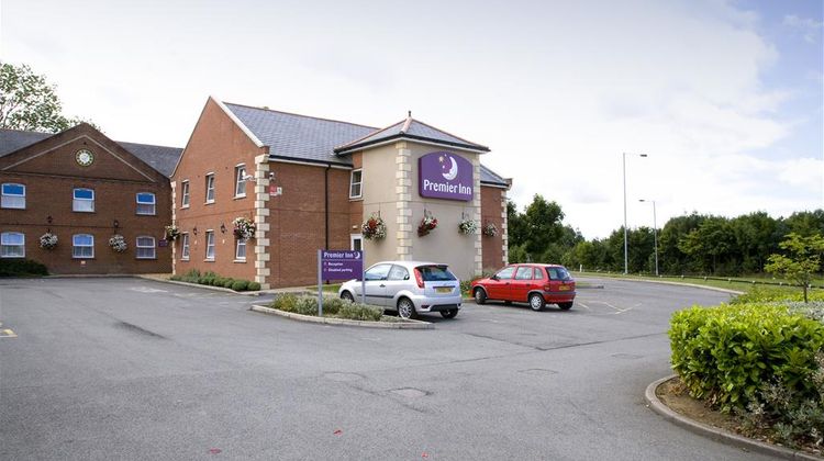 Premier Inn Kettering Exterior