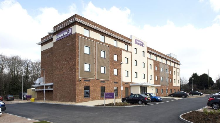Premier Inn Portsmouth Havant South Exterior