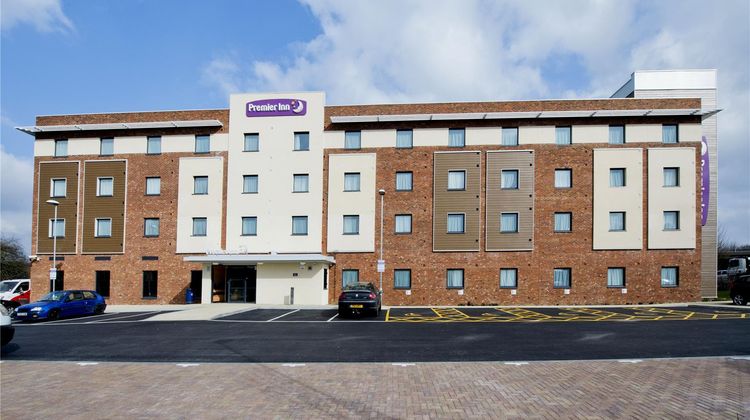 Premier Inn Portsmouth Havant South Exterior