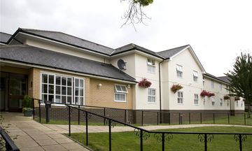 Premier Inn Epsom Central