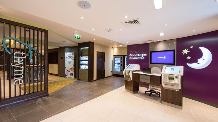 Premier Inn Portsmouth City Centre hotel Lobby