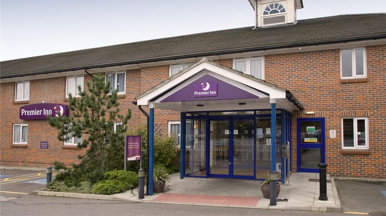 <b>Premier Inn Basildon (Rayleigh) Exterior</b>. Images powered by <a href="https://iceportal.shijigroup.com/" title="IcePortal" target="_blank">IcePortal</a>.