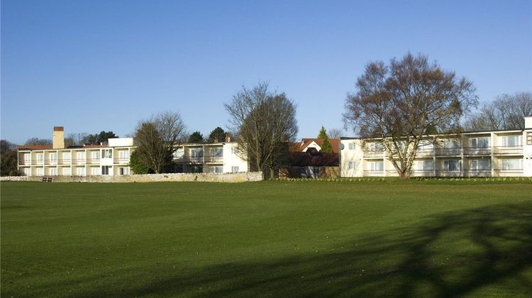 Premier Inn Bristol Alveston Exterior