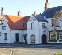 Premier Inn Bristol Alveston Exterior