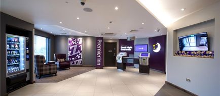 Premier Inn Chipping Norton Lobby