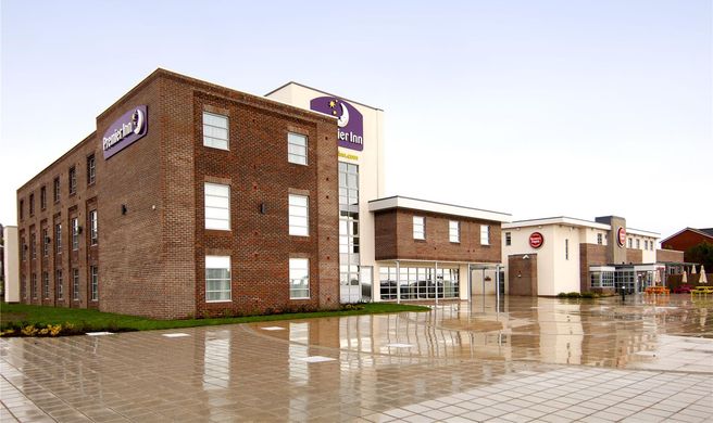 Premier Inn Barry Island (Cardiff Arpt) Exterior