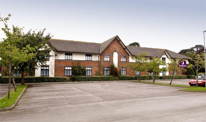 Premier Inn Taunton East Exterior