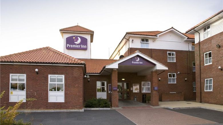 <b>Premier Inn Chelmsford (Springfield) Exterior</b>. Images powered by <a href="https://iceportal.shijigroup.com/" title="IcePortal" target="_blank">IcePortal</a>.