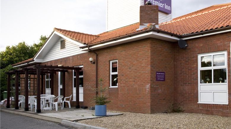 <b>Premier Inn Chelmsford (Springfield) Exterior</b>. Images powered by <a href="https://iceportal.shijigroup.com/" title="IcePortal" target="_blank">IcePortal</a>.