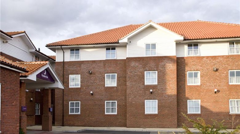 <b>Premier Inn Chelmsford (Springfield) Exterior</b>. Images powered by <a href="https://iceportal.shijigroup.com/" title="IcePortal" target="_blank">IcePortal</a>.