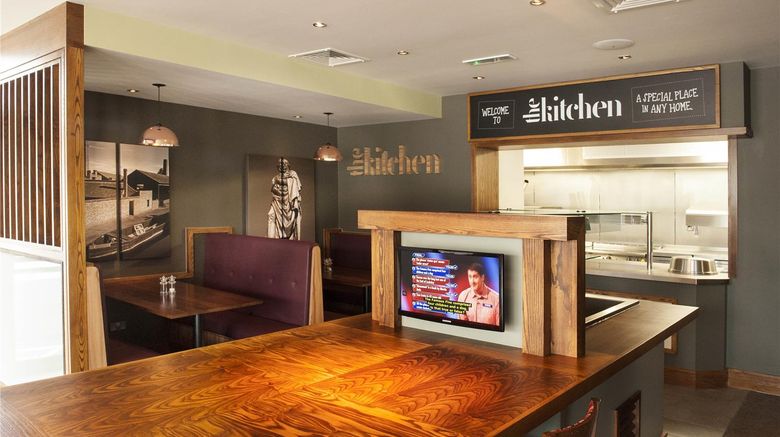 <b>Premier Inn Dudley Town Centre Restaurant</b>. Images powered by <a href="https://iceportal.shijigroup.com/" title="IcePortal" target="_blank">IcePortal</a>.
