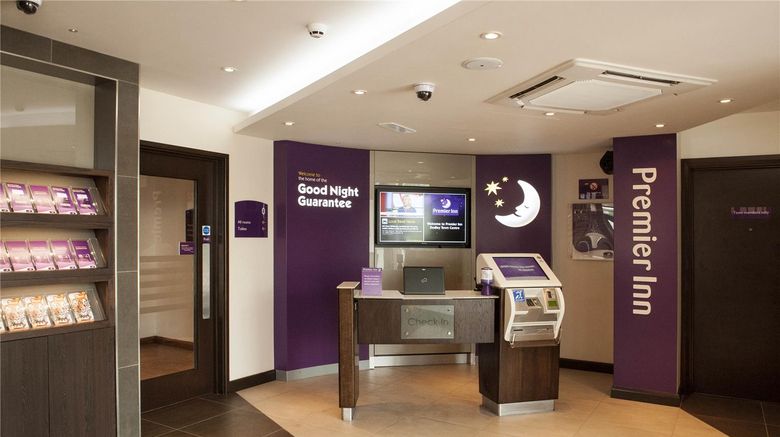 <b>Premier Inn Dudley Town Centre Lobby</b>. Images powered by <a href="https://iceportal.shijigroup.com/" title="IcePortal" target="_blank">IcePortal</a>.